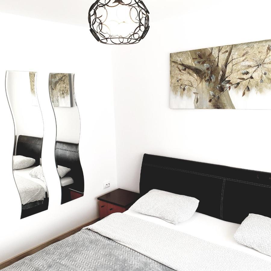 Apartament Carolina Parc Άλμπα Ιούλια Εξωτερικό φωτογραφία