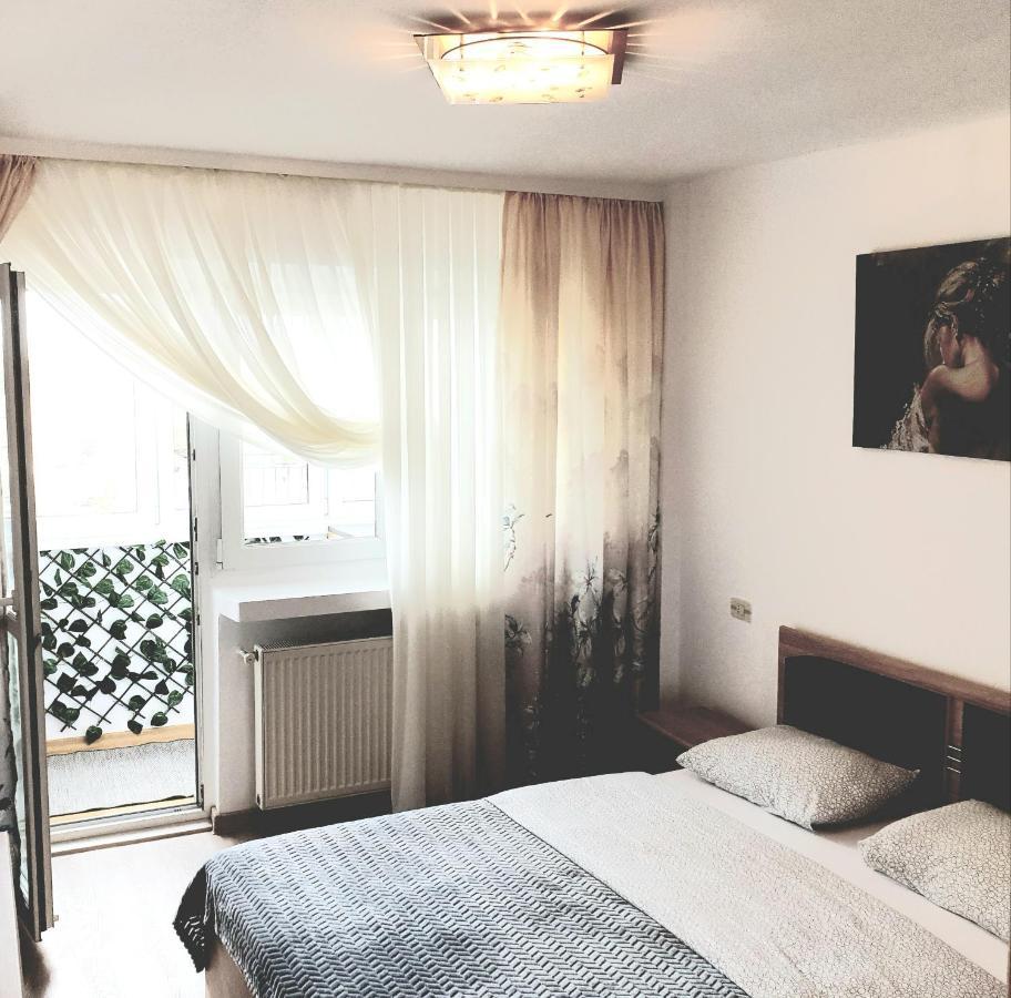 Apartament Carolina Parc Άλμπα Ιούλια Εξωτερικό φωτογραφία